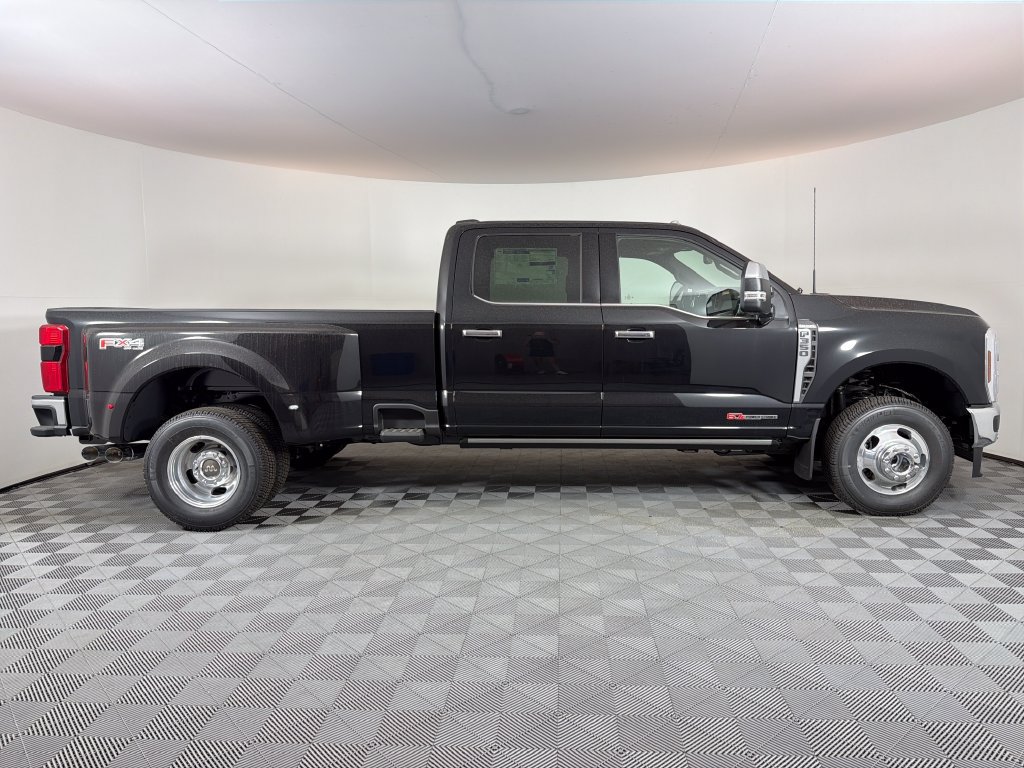 New 2026 Ford F350 King Ranch w/ Chrome Package AWD/4WD image 2