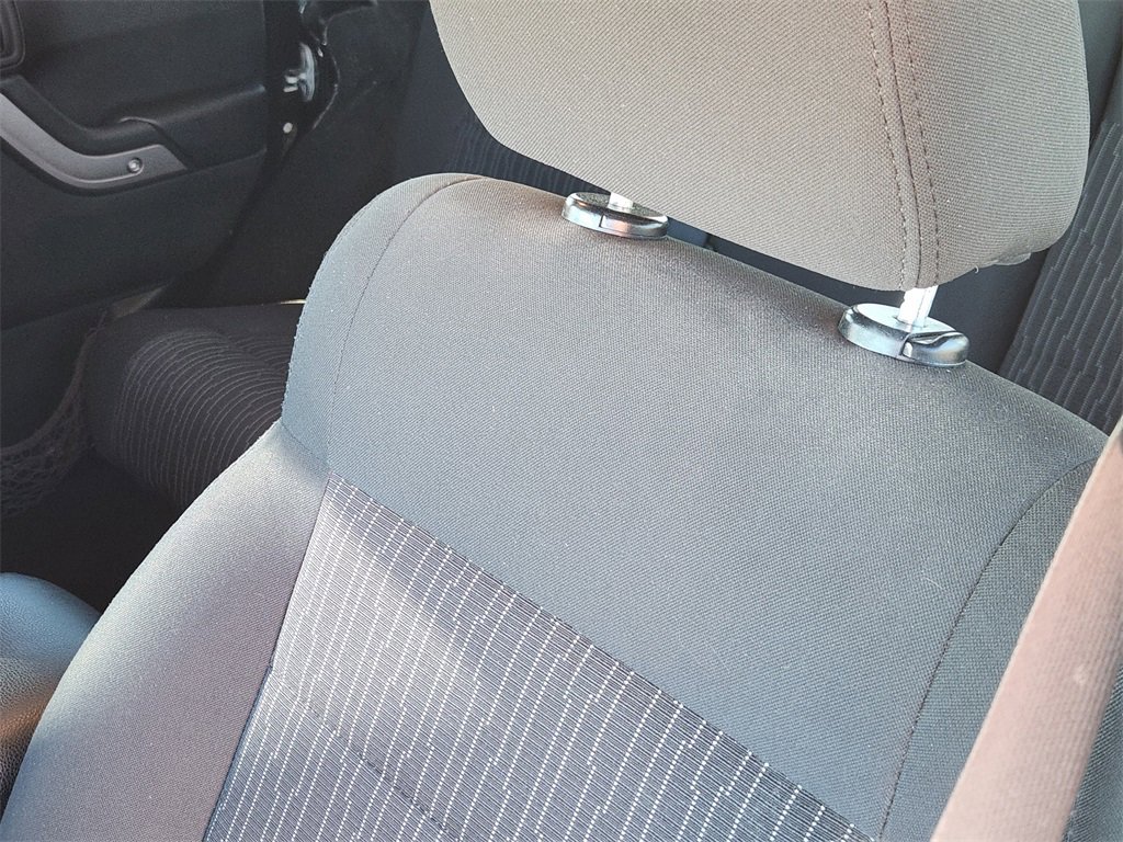 Used 2012 Jeep Wrangler Unlimited Sport image 15