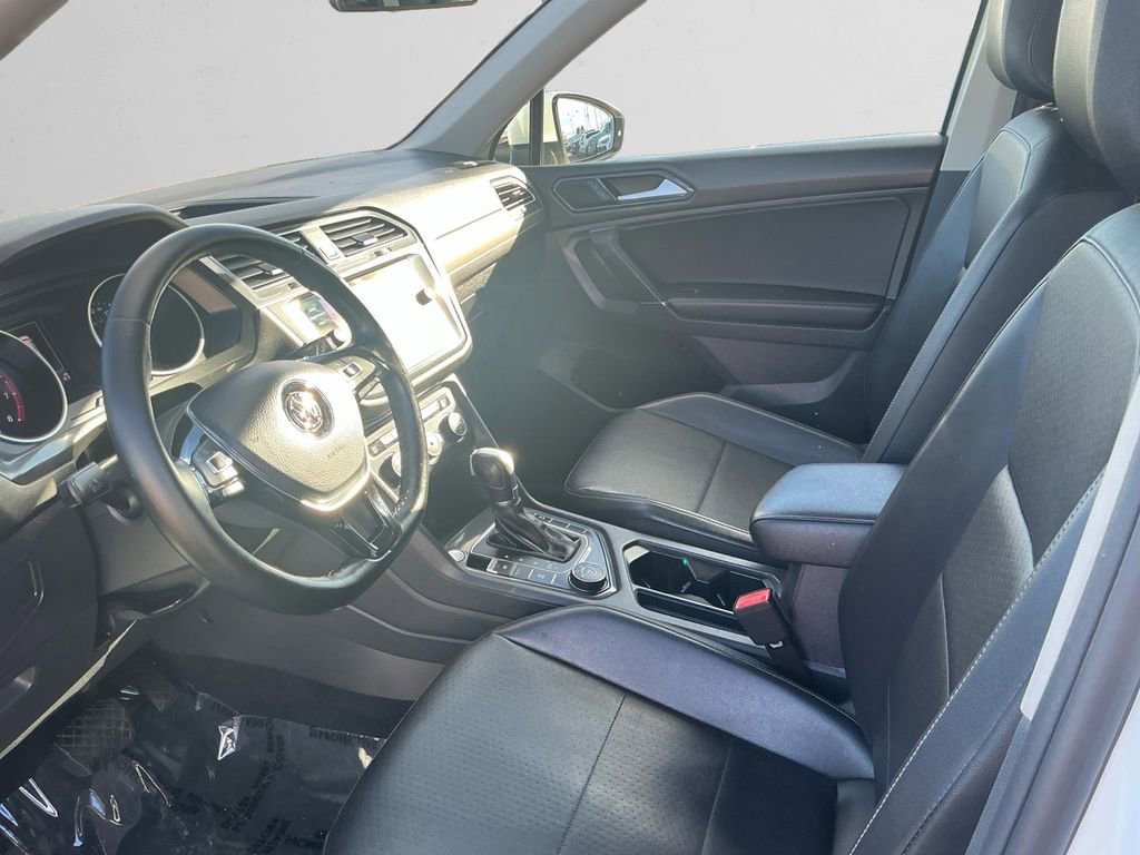 Used 2018 Volkswagen Tiguan SE image 9