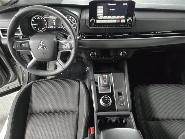 Used 2022 Mitsubishi Outlander ES image 13