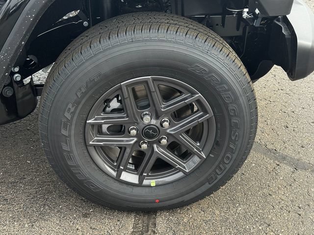New 2026 Jeep Gladiator Sport AWD/4WD image 9