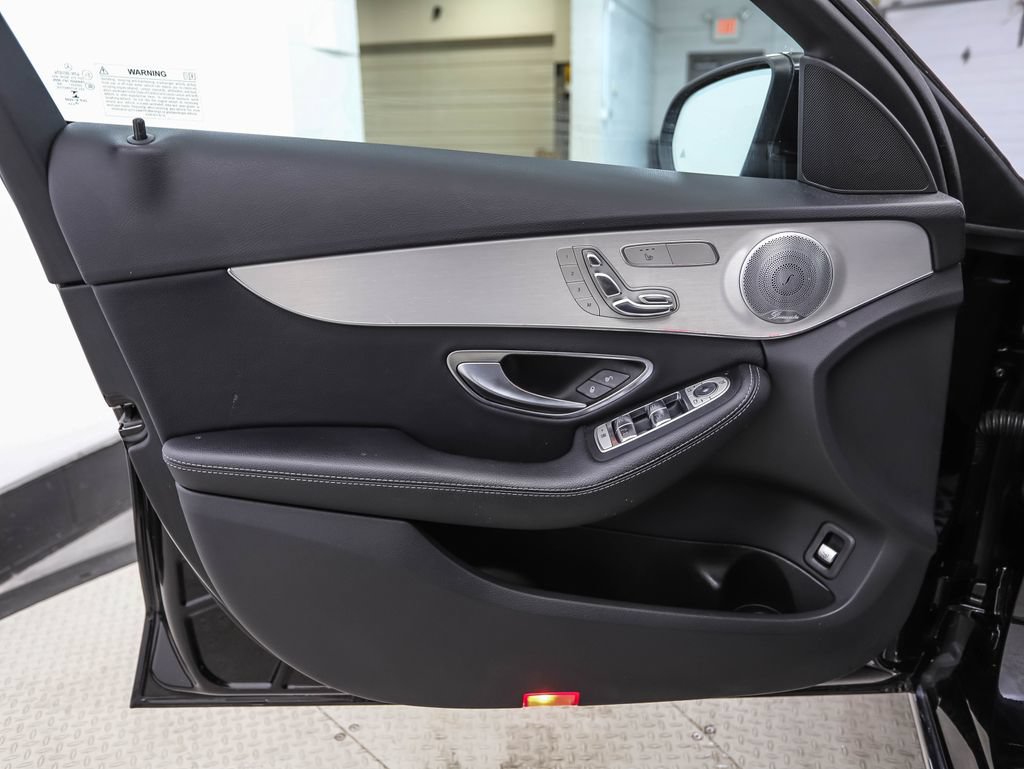 Used 2019 Mercedes-Benz C 300 4MATIC Sedan image 9