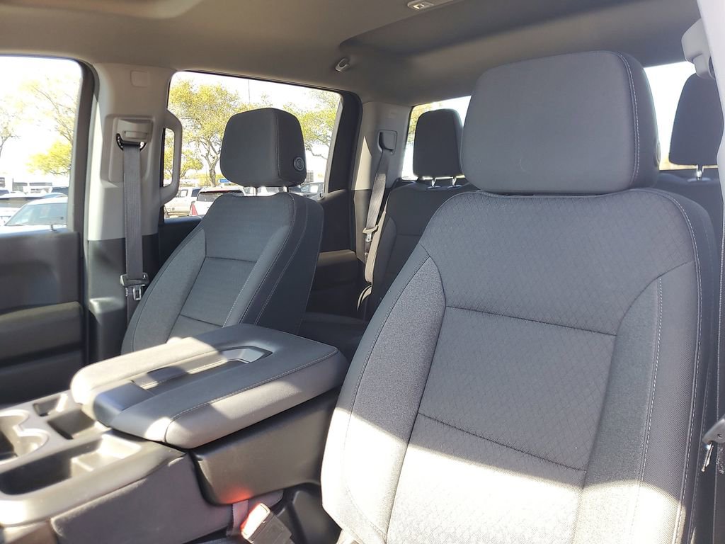 Used 2025 Chevrolet Silverado 1500 Custom image 13