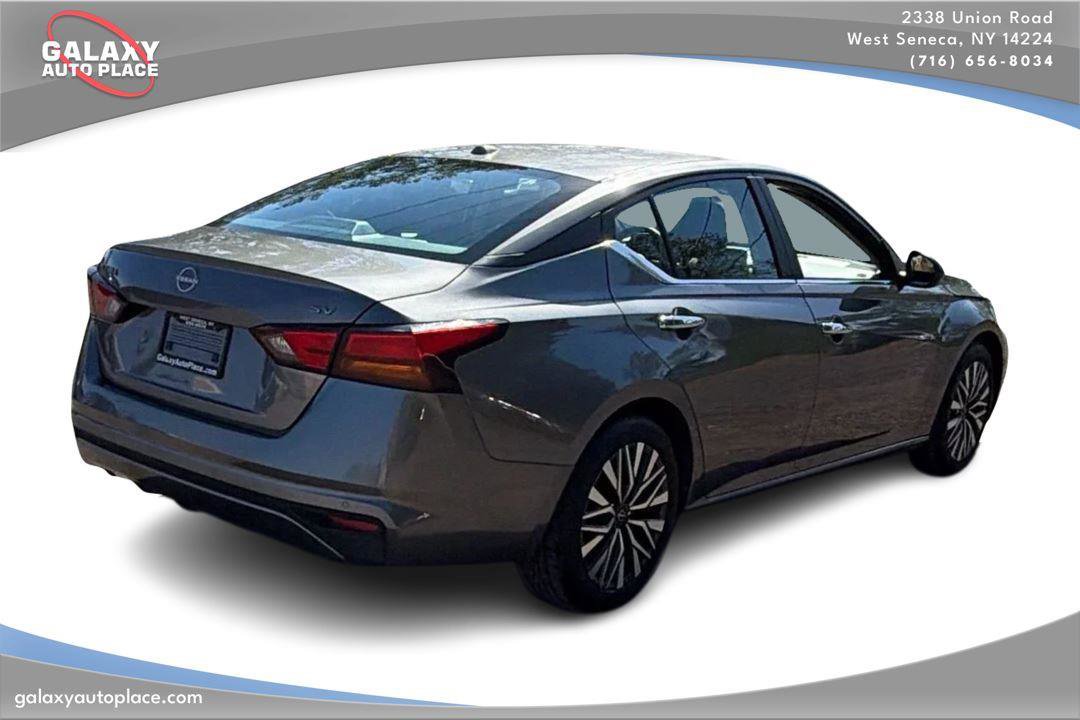 Used 2024 Nissan Altima 2.5 SV image 5