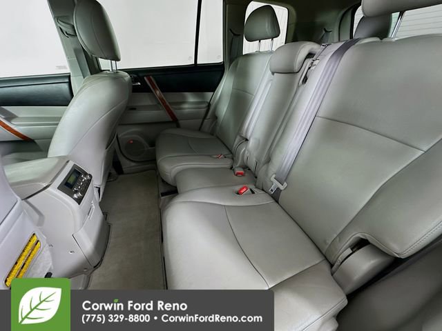 Used 2010 Toyota Highlander Limited image 26