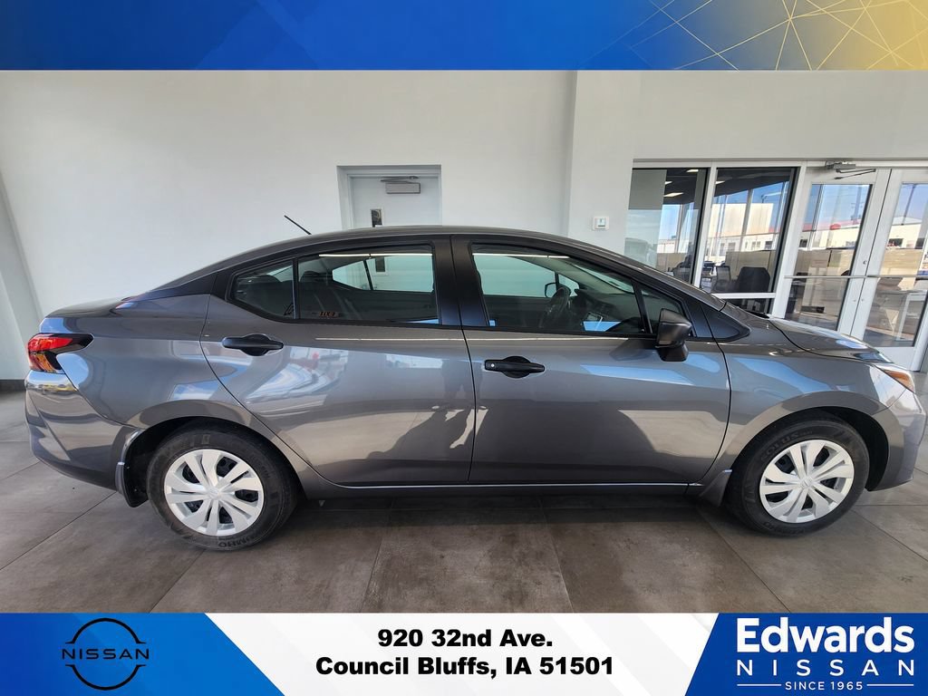 New 2025 Nissan Versa S w/ Trunk Package FWD image 2