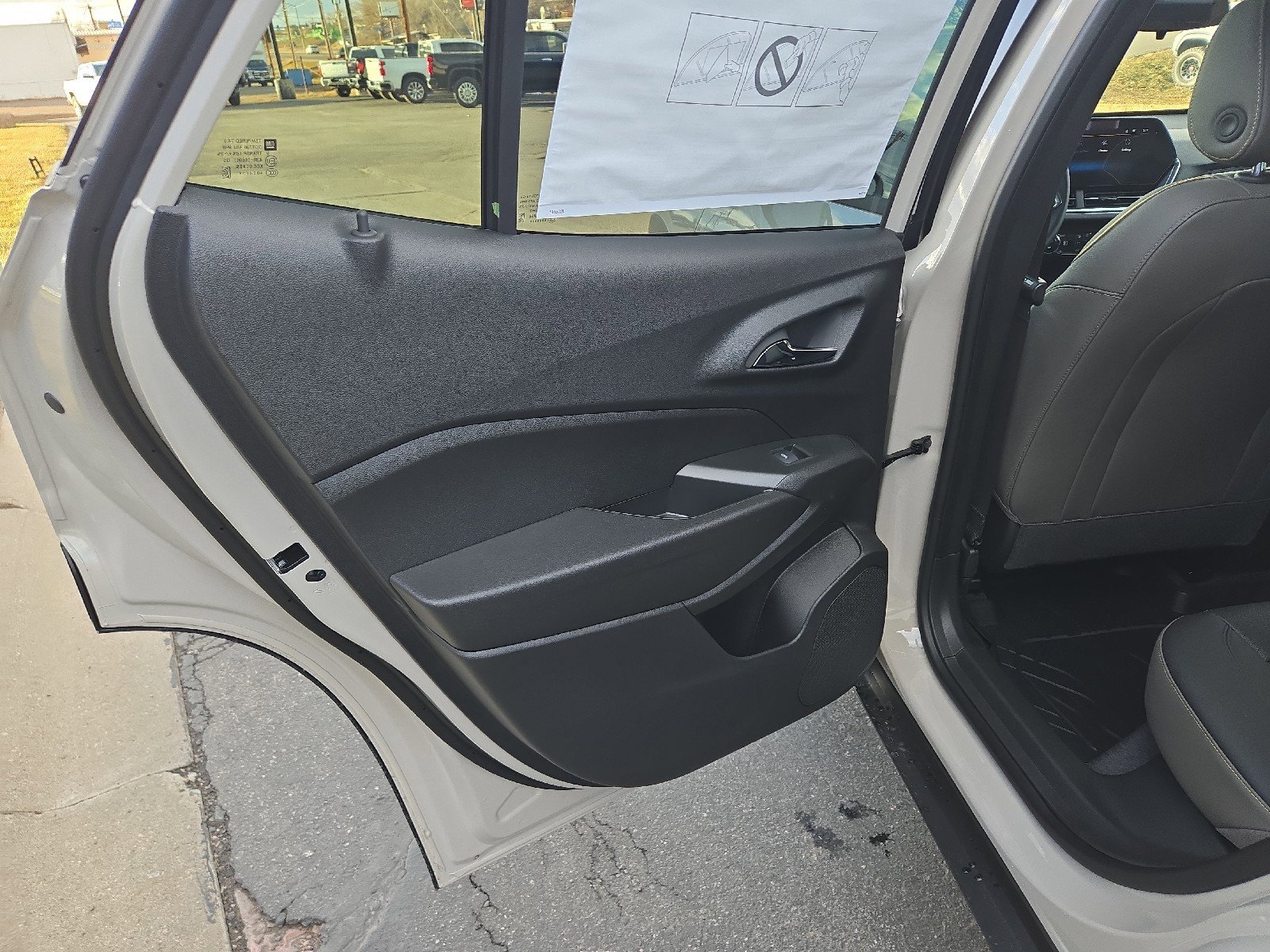 New 2026 Chevrolet Trax ACTIV w/ Sunroof Package image 32