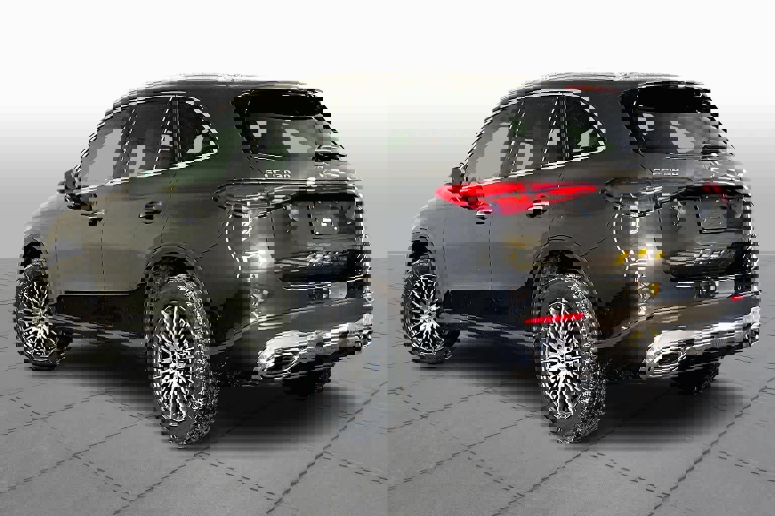 New 2026 Mercedes-Benz GLC 300 4MATIC image 3