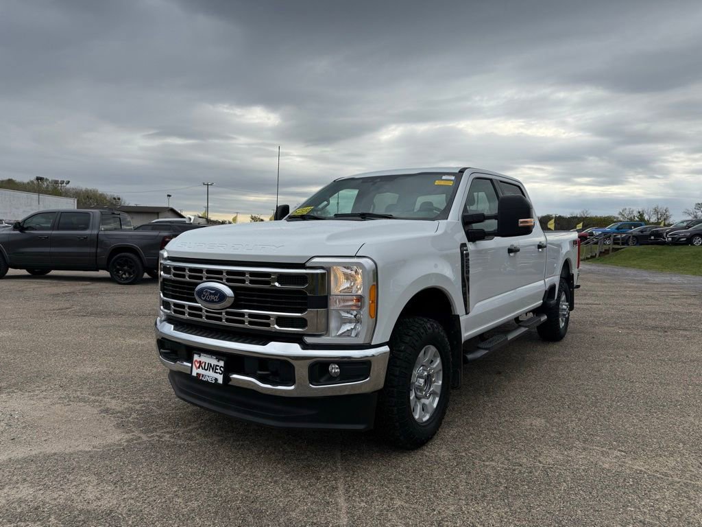 Used 2023 Ford F250 XLT w/ FX4 Off-Road Package image 12