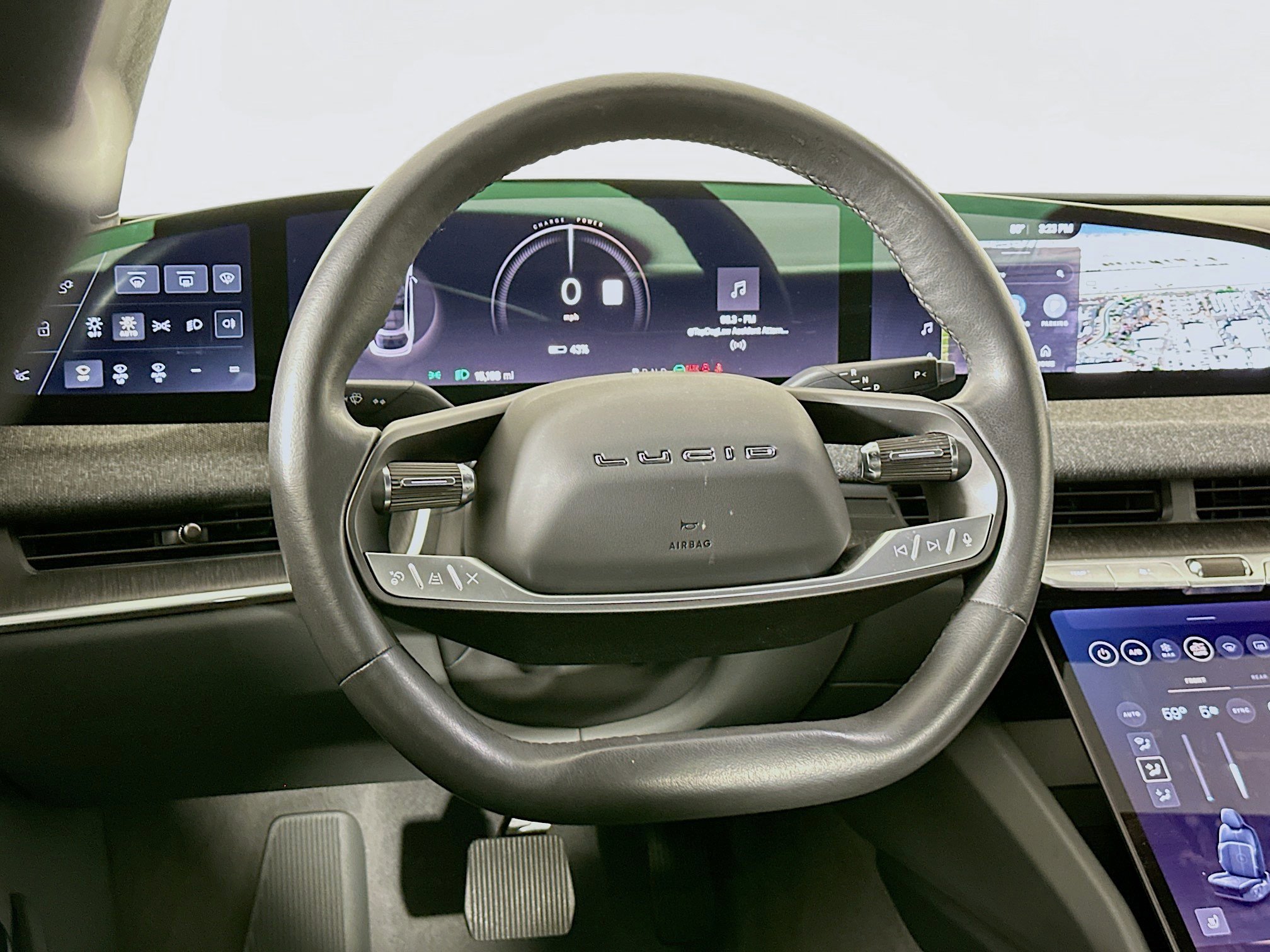 Used 2024 Lucid Air Pure RWD image 17