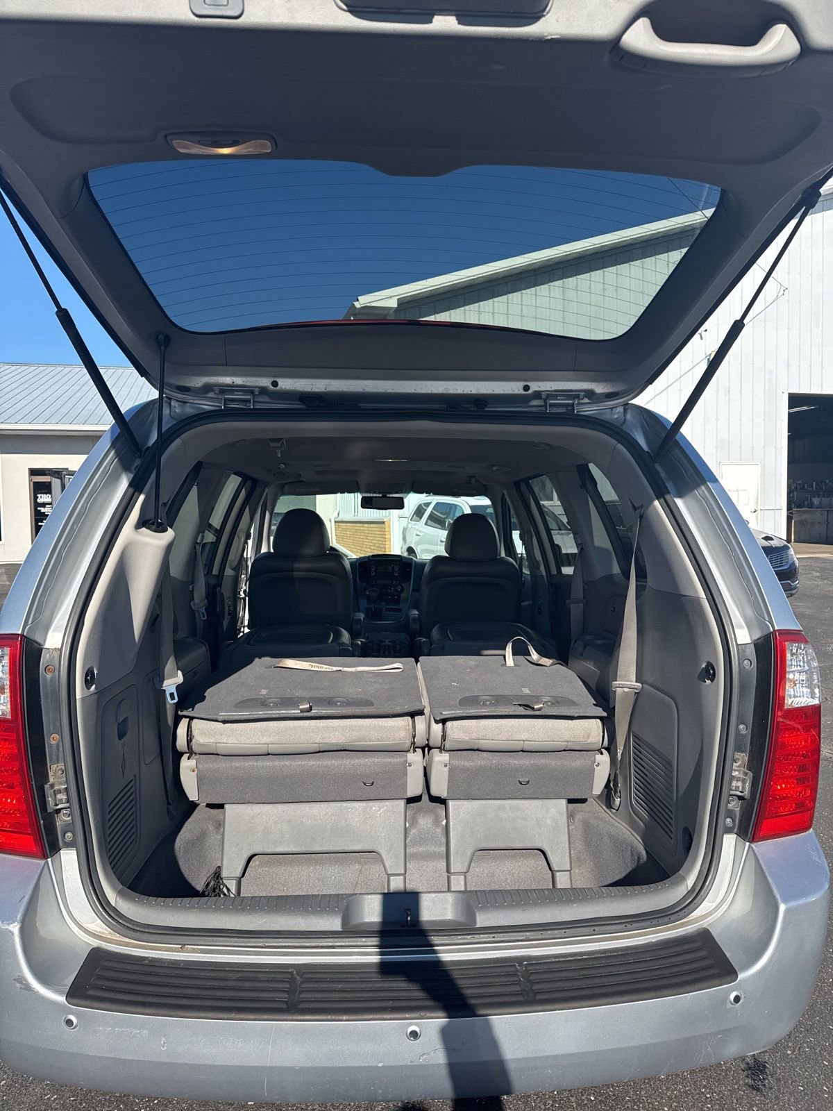 Used 2010 Kia Sedona EX w/ Luxury Pkg image 16