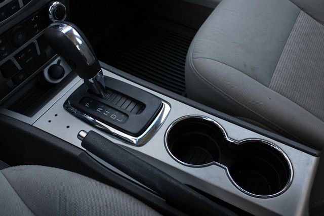 Used 2011 Ford Fusion SE FWD image 15