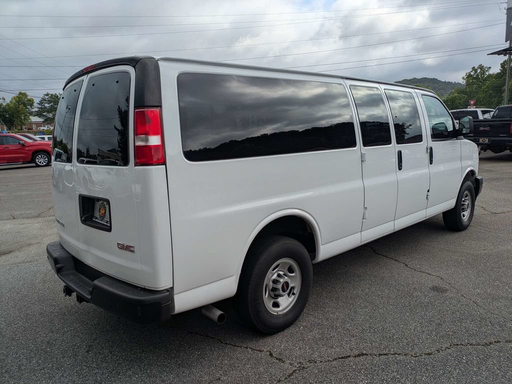 Used 2023 GMC Savana 3500 LS RWD image 4