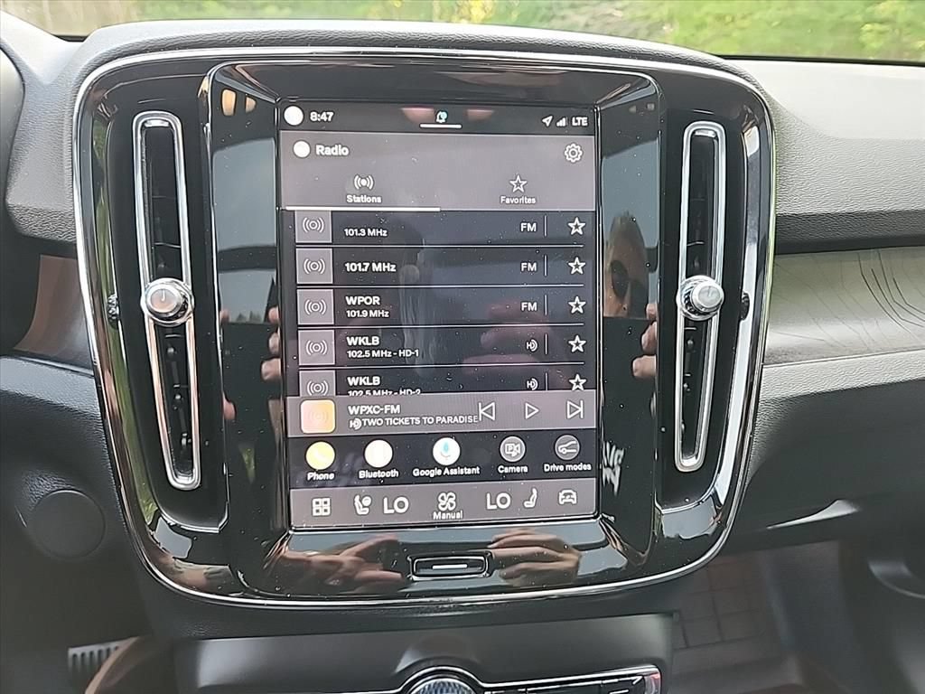 Certified 2024 Volvo XC40 Recharge Ultimate w/ Protection Package Premier AWD/4WD image 22