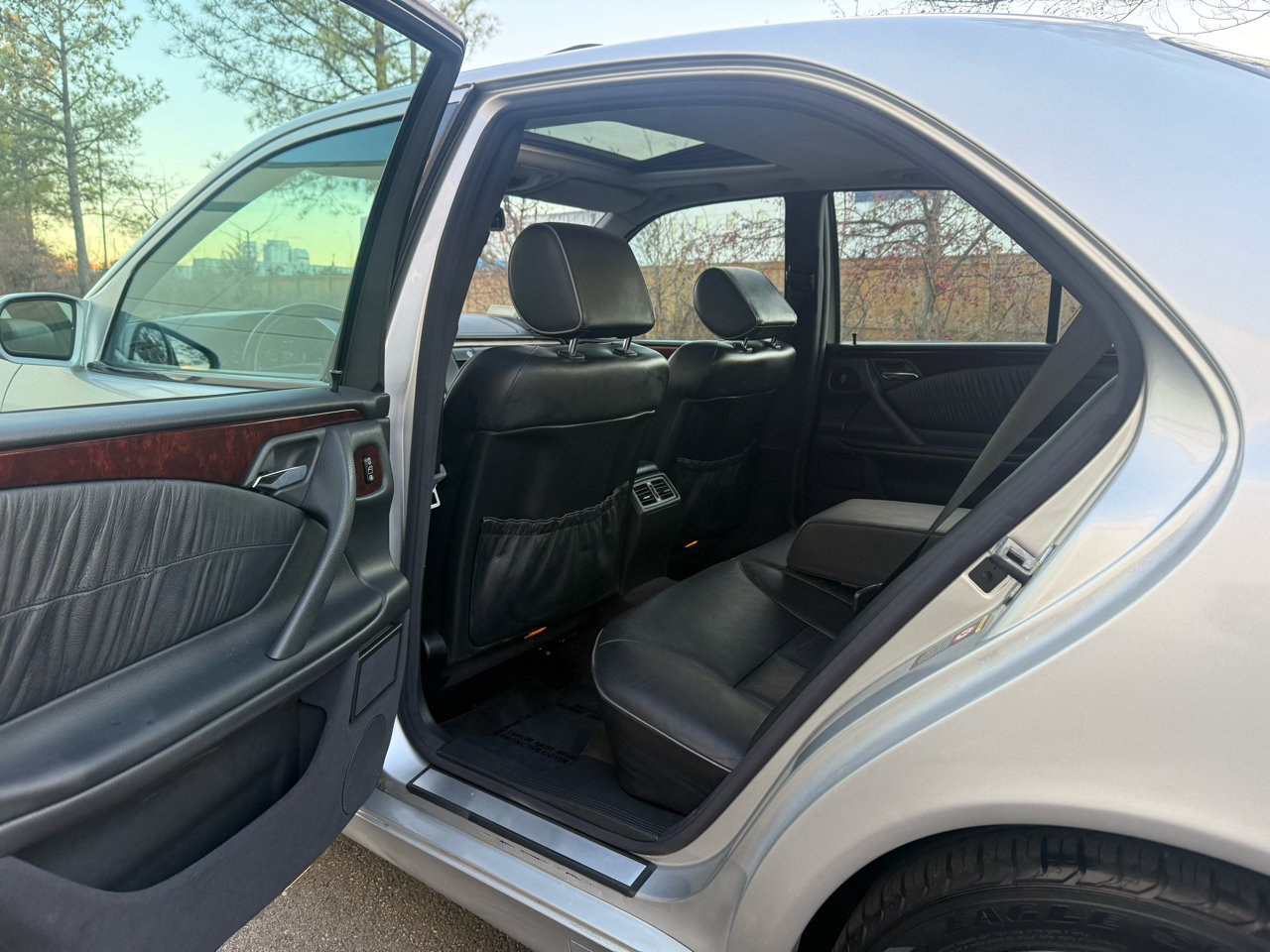 Used 2000 Mercedes-Benz E 430 Sedan image 17