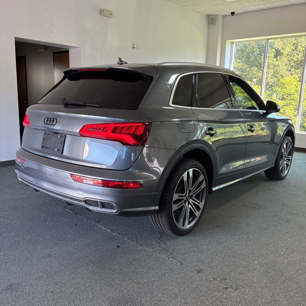 Used 2018 Audi SQ5 Premium Plus w/ Navigation Package AWD/4WD image 3