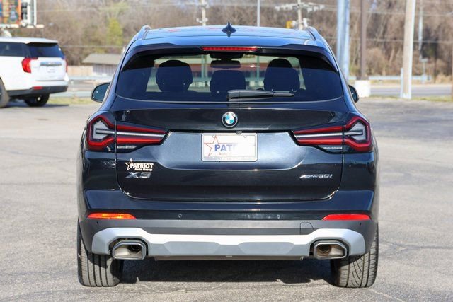 Used 2023 BMW X3 xDrive30i image 4