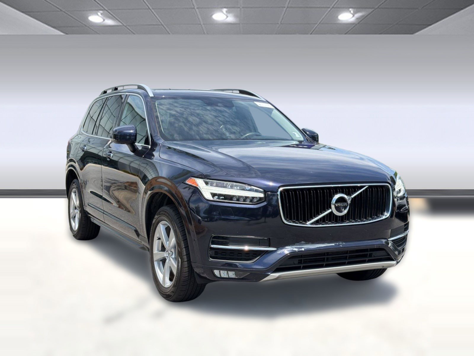 Used 2017 Volvo XC90 T5 Momentum w/ Vision Package FWD image 7