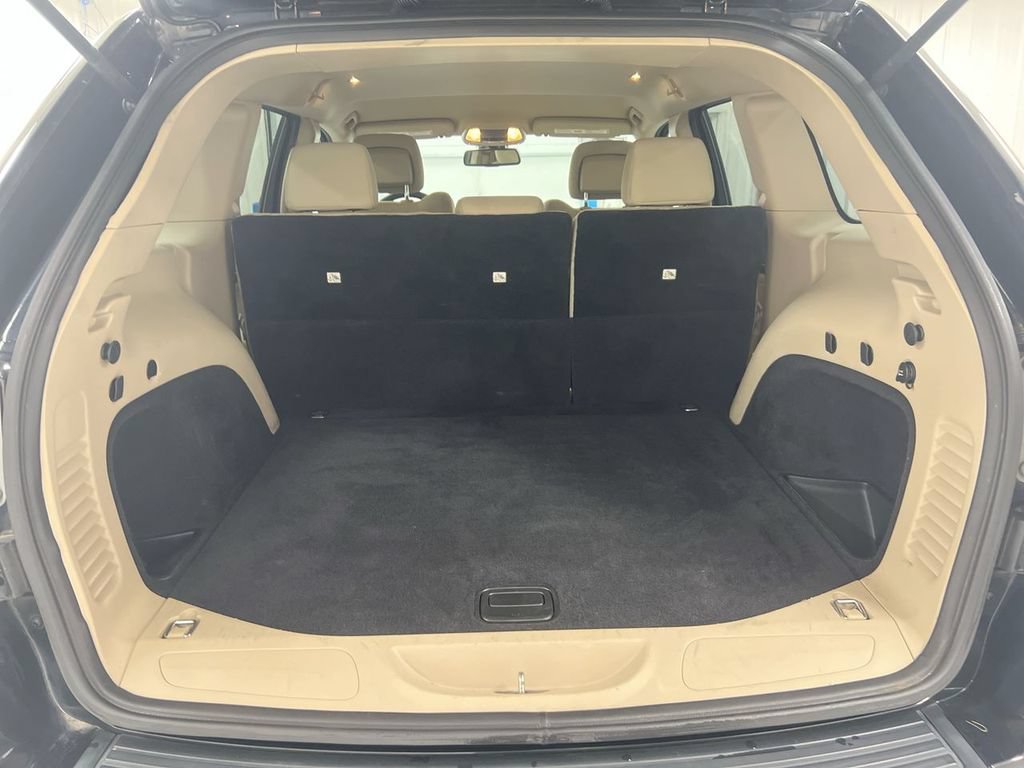 Used 2016 Jeep Grand Cherokee Laredo w/ Quick Order Package 23E AWD/4WD image 22
