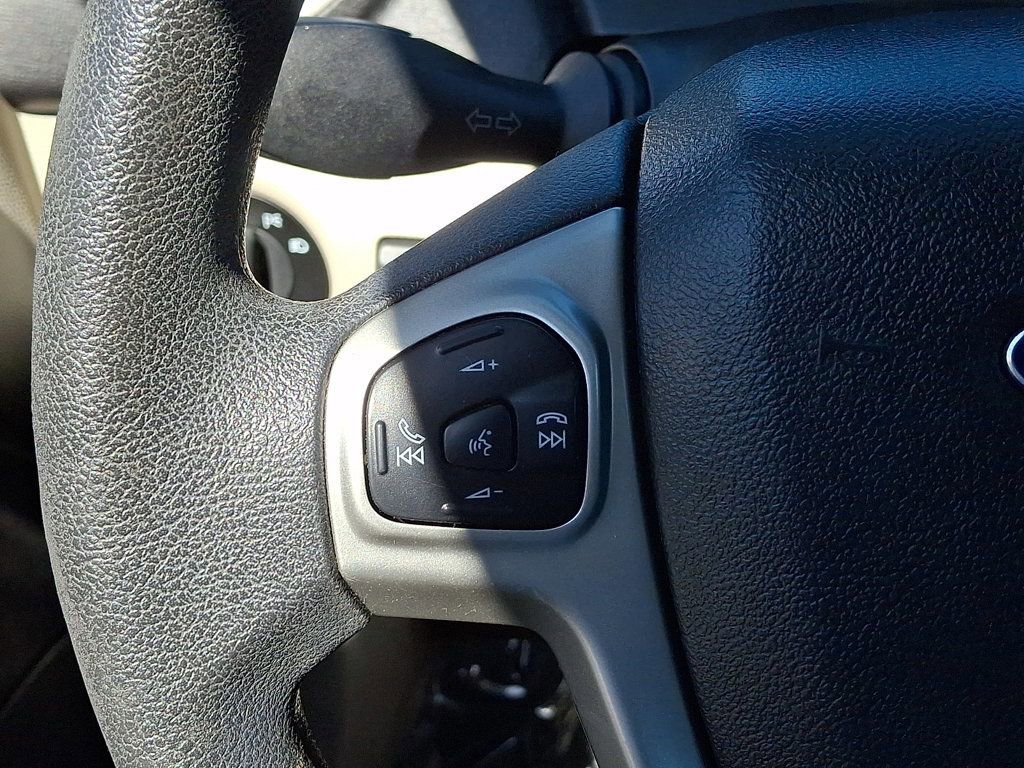 Used 2013 Ford Fiesta SE image 19