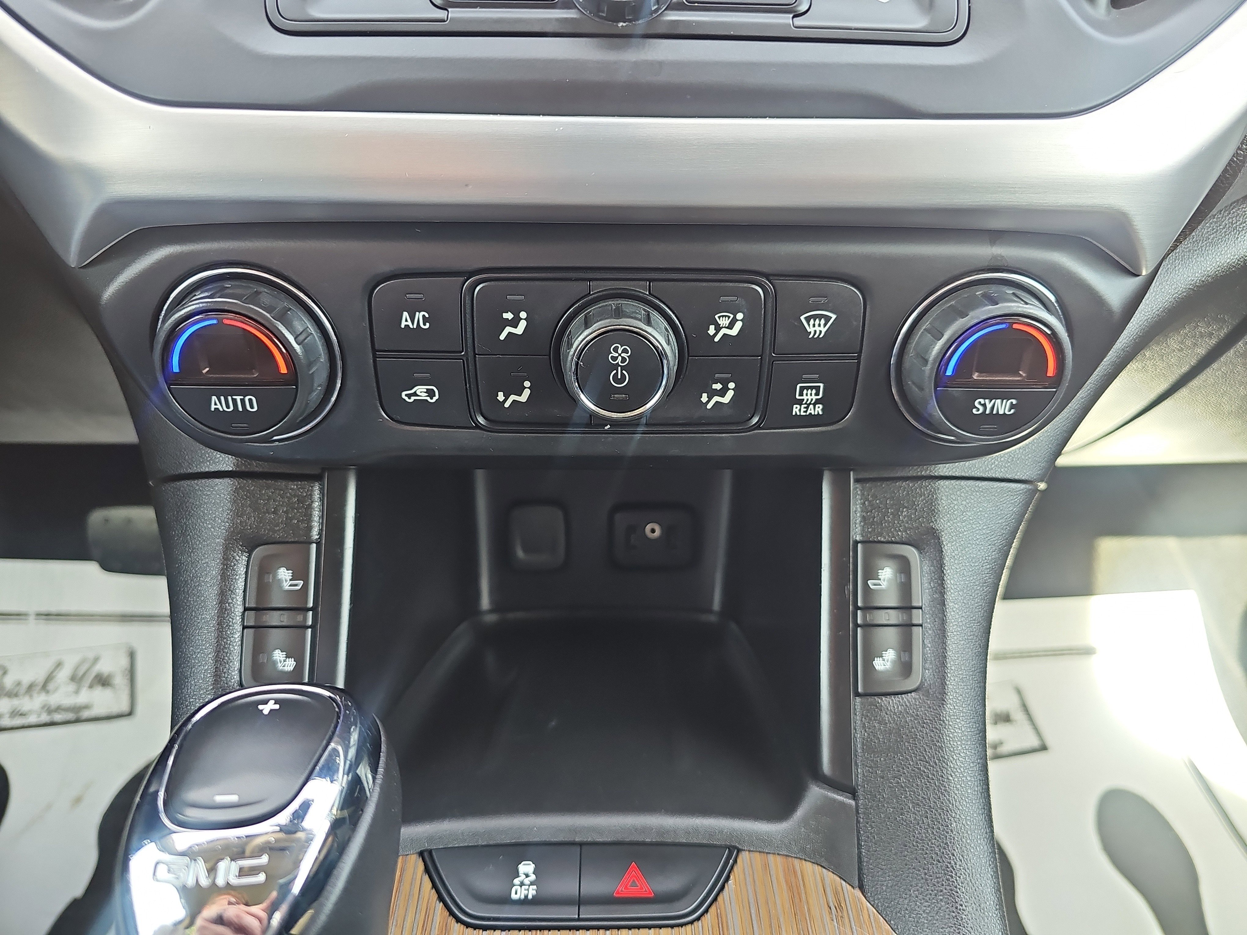 Used 2019 GMC Acadia SLE image 33