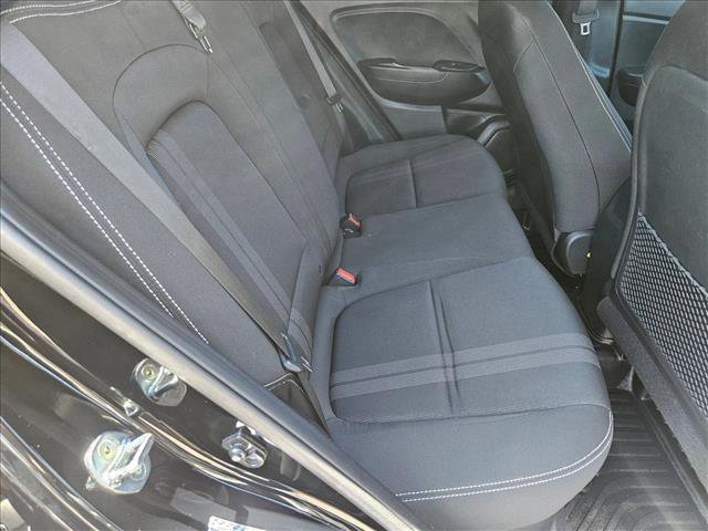 Used 2023 Hyundai Venue SEL image 18