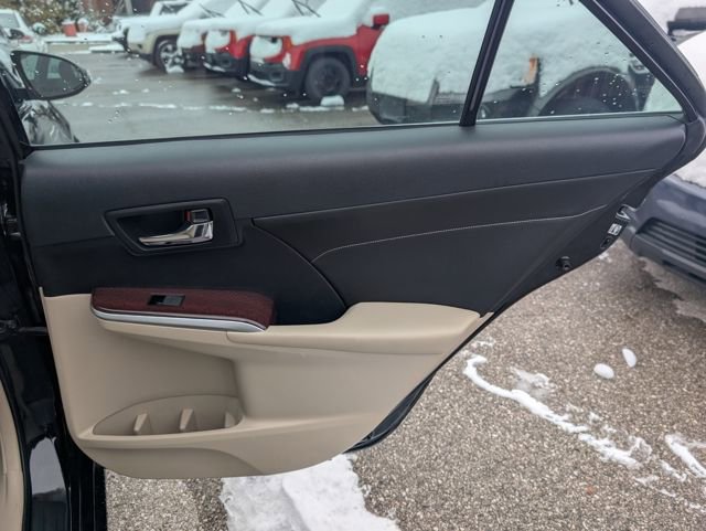 Used 2014 Toyota Camry XLE w/ Leather Package image 20