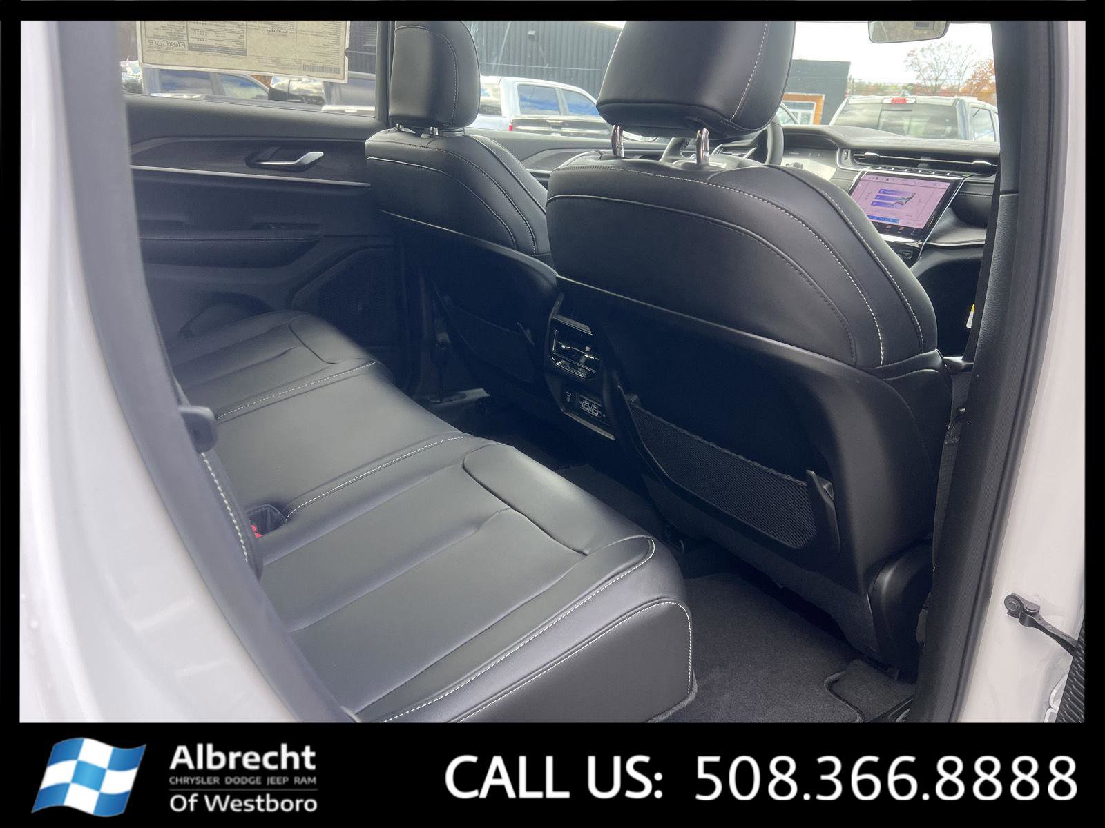 New 2025 Jeep Grand Cherokee Limited image 13