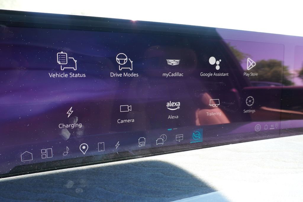 New 2025 Cadillac Escalade IQ Luxury 2 image 19