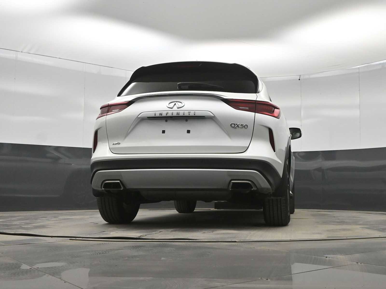 Used 2023 INFINITI QX50 Luxe image 32