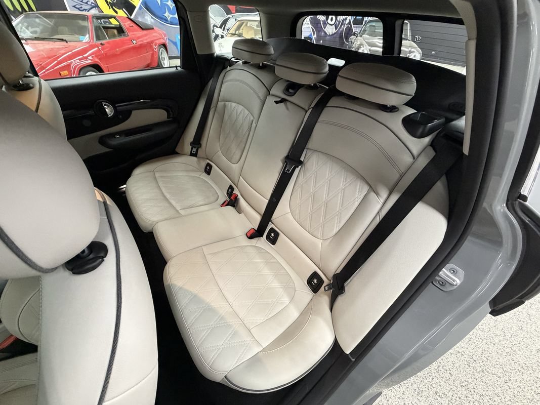 Used 2021 MINI Cooper Clubman S w/ Signature Upholstery Package AWD/4WD image 14