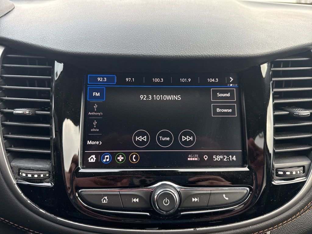 Used 2022 Chevrolet Trax LT w/ LT Convenience Package image 37