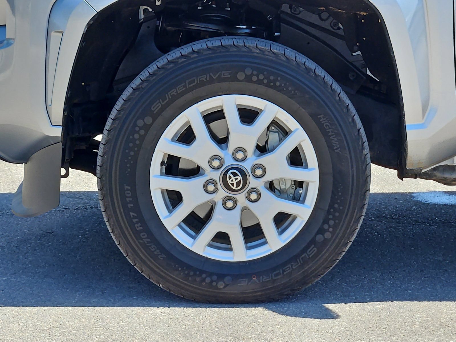 Certified 2025 Toyota Tacoma SR5 AWD/4WD image 22