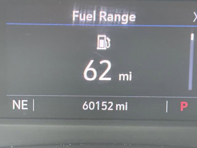 Used 2023 Cadillac XT4 Luxury w/ Cold Weather Package FWD image 36