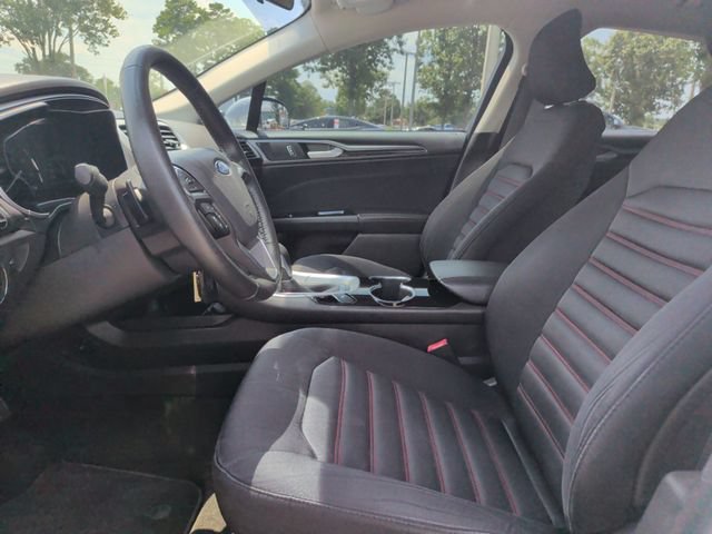 Used 2016 Ford Fusion SE FWD image 15