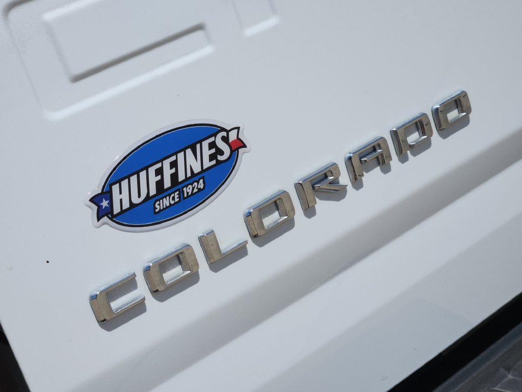 Used 2022 Chevrolet Colorado LT w/ Fleet Safety Package RWD image 11