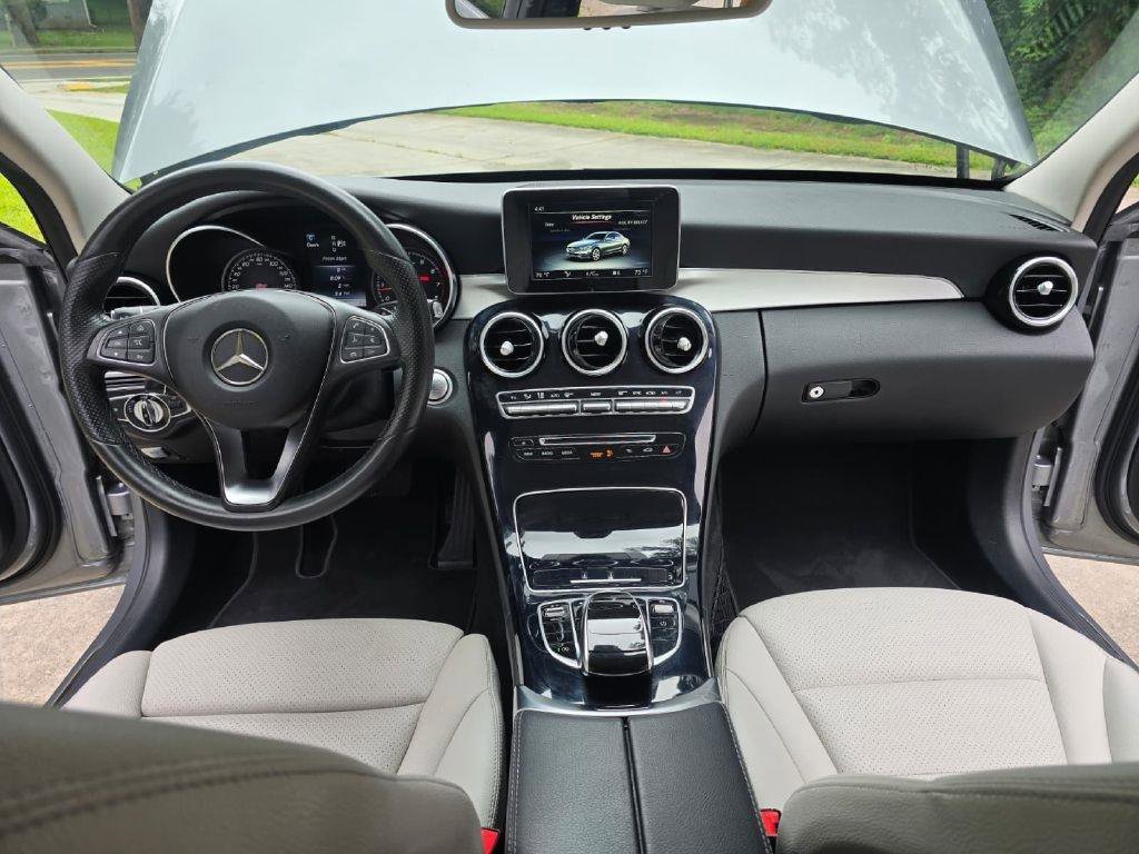 Used 2015 Mercedes-Benz C 300 Sedan image 5
