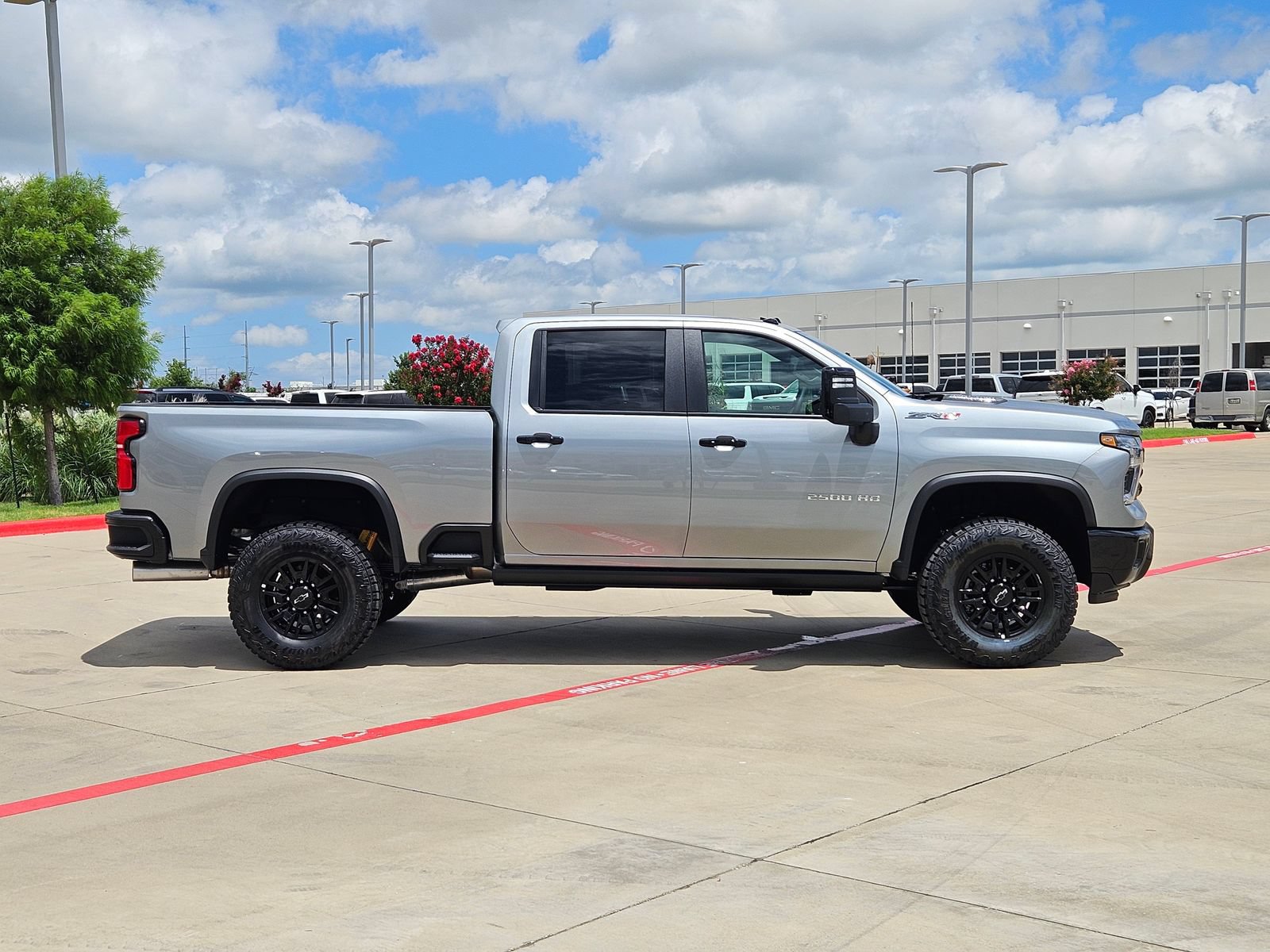 New 2026 Chevrolet Silverado 2500 ZR2 AWD/4WD image 7