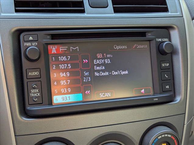 Used 2013 Toyota Corolla LE FWD image 12