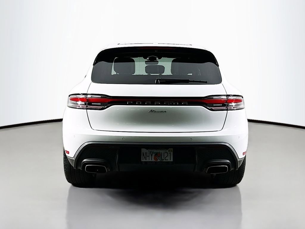 Used 2025 Porsche Macan image 10