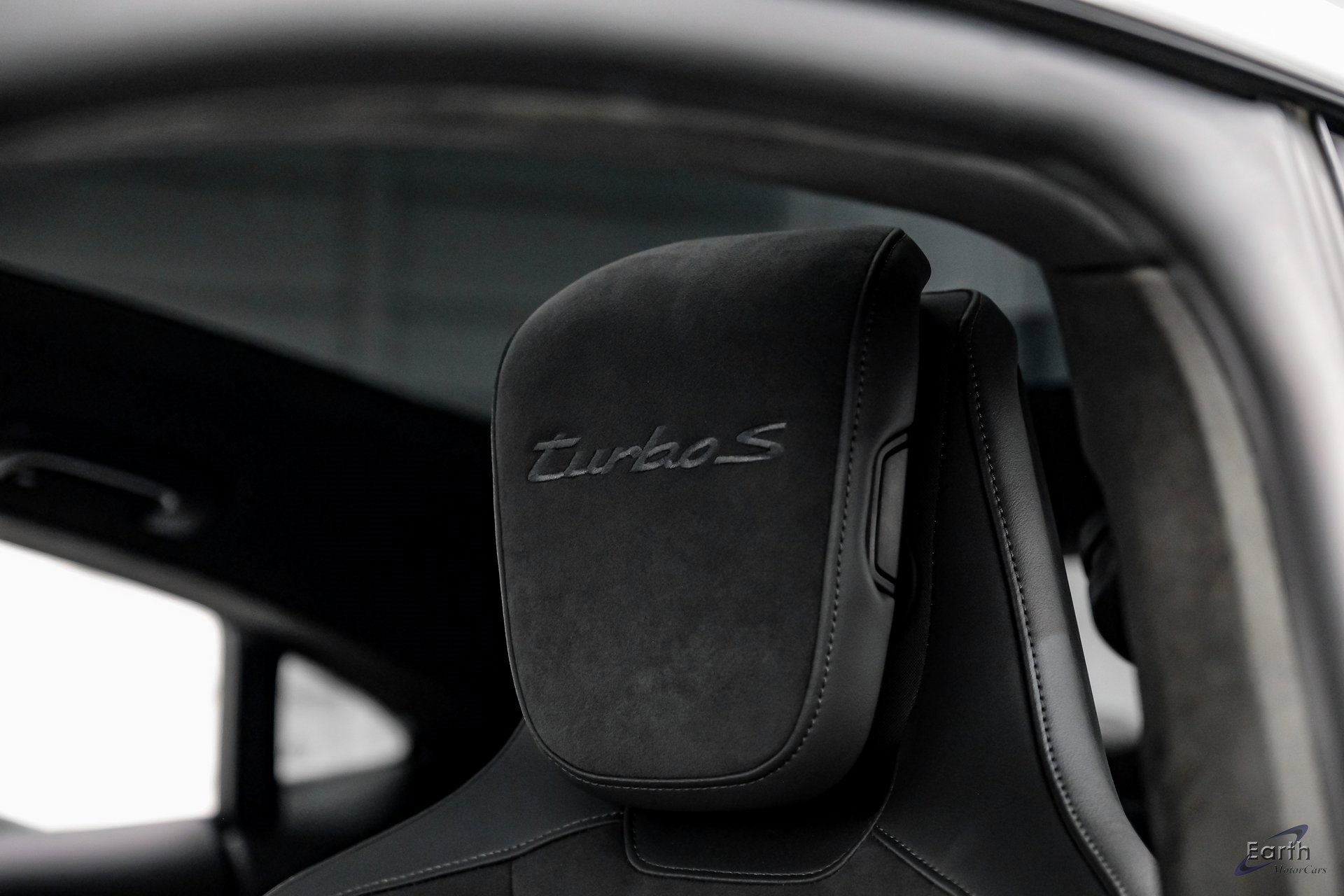 Used 2020 Porsche Taycan Turbo S image 38