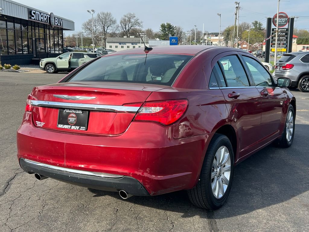 Used 2011 Chrysler 200 Touring FWD image 6