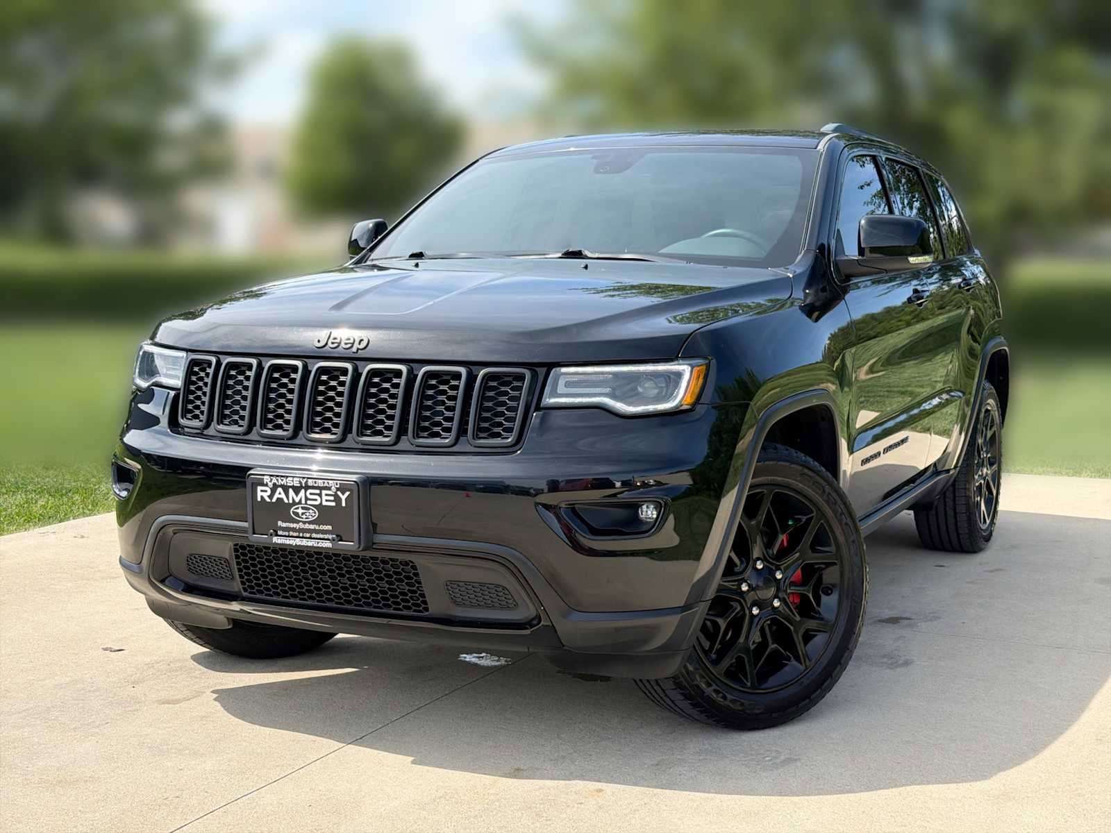 Used 2019 Jeep Grand Cherokee Limited w/ Luxury Group II AWD/4WD image 1