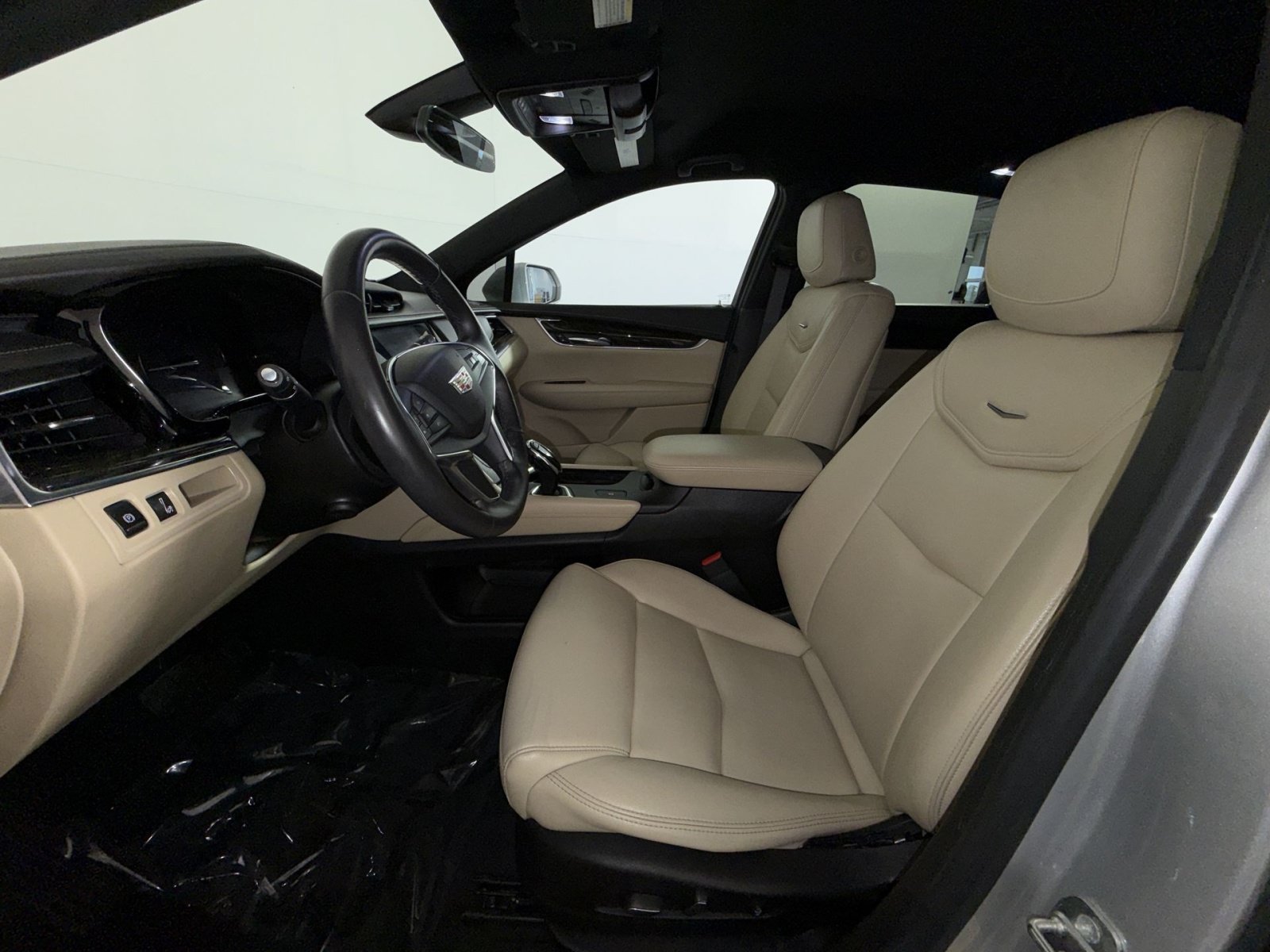 Used 2017 Cadillac XT5 FWD image 13