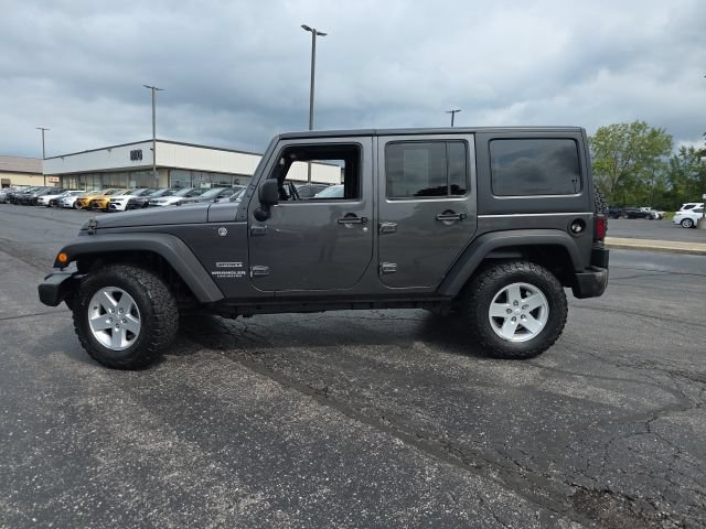 Used 2017 Jeep Wrangler Unlimited Sport w/ Quick Order Package 24S AWD/4WD image 3
