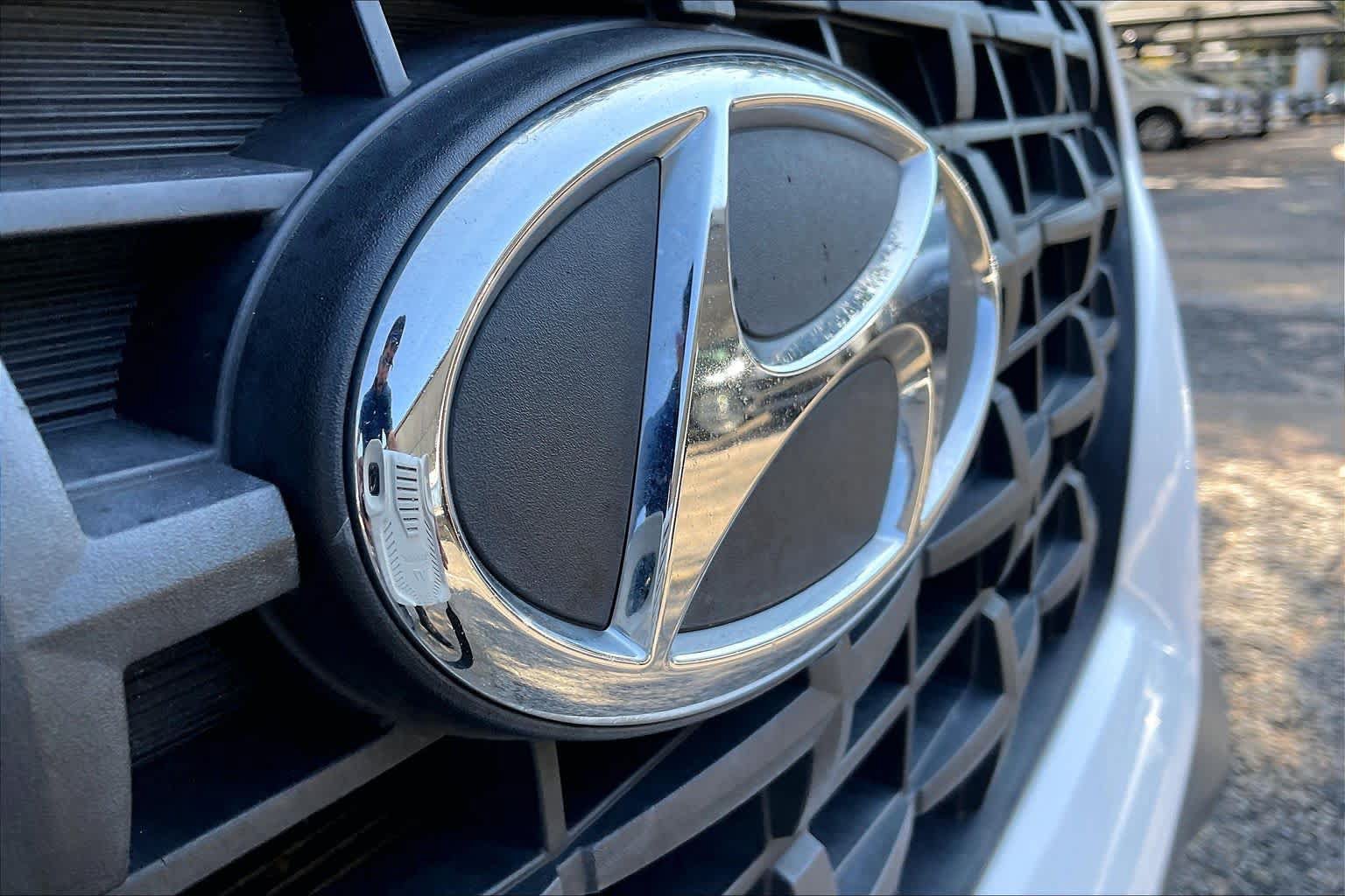 Used 2021 Hyundai Venue SE FWD image 30