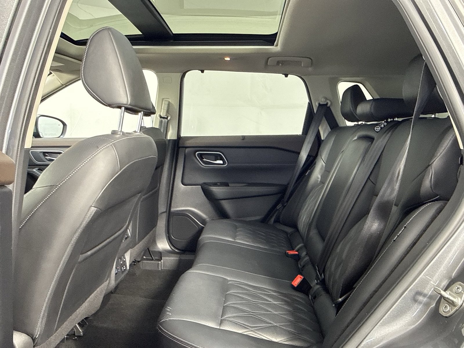 Certified 2021 Nissan Rogue Platinum AWD/4WD image 24