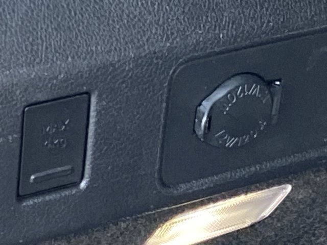 Used 2020 Lexus UX 250h w/ Premium Package AWD/4WD image 9
