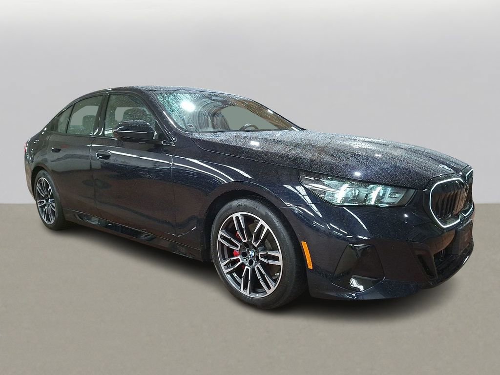 Used 2025 BMW 530i xDrive w/ M Sport Package image 2