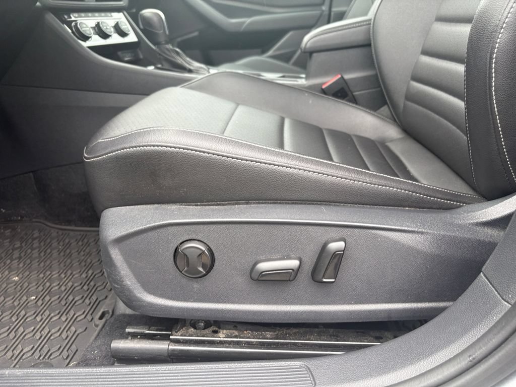 Used 2021 Volkswagen Jetta SEL FWD image 13